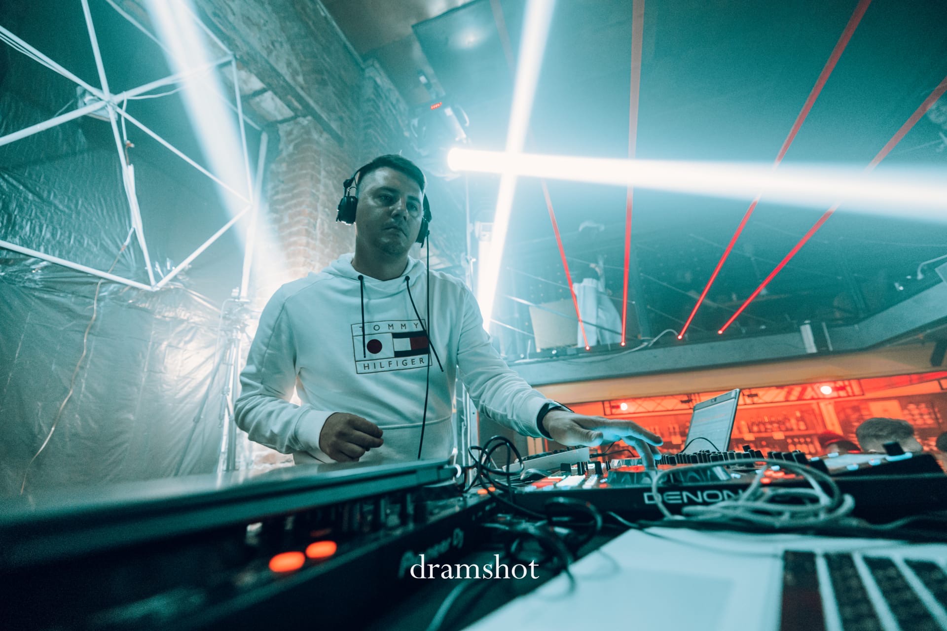 DJ выступление